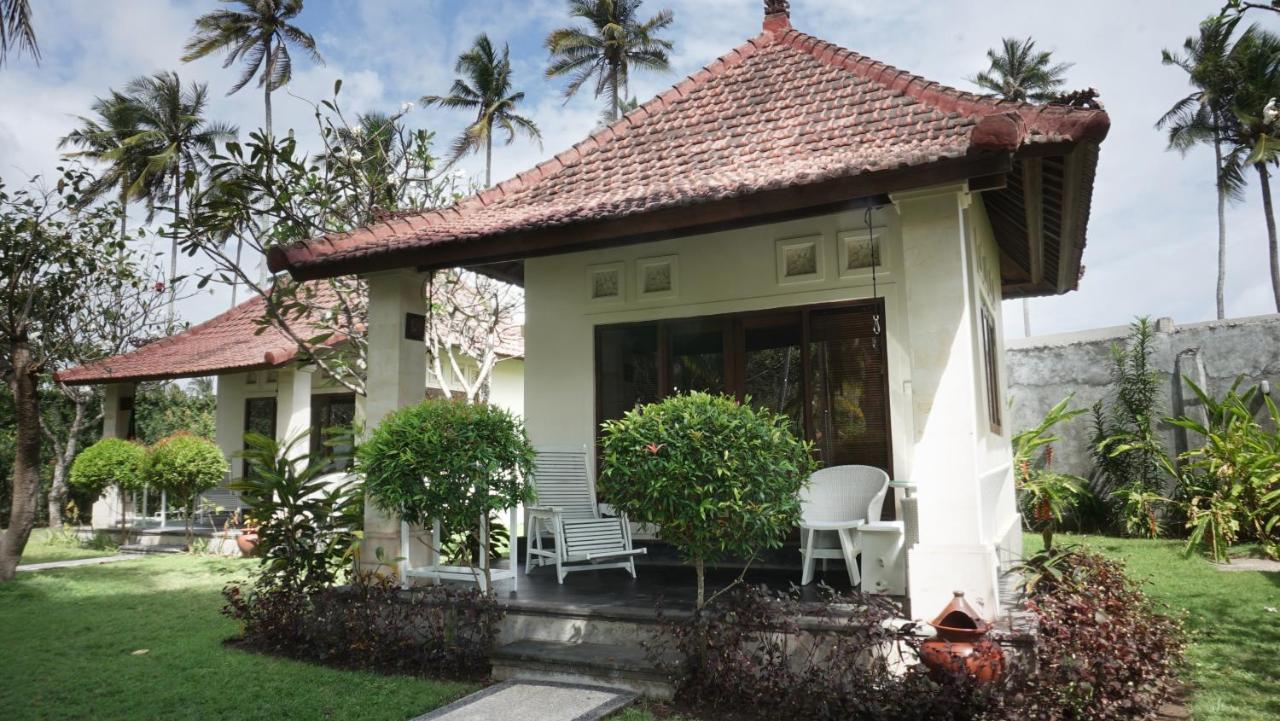 Puri Rinjani Bungalows & Hostel Kuta  Exterior photo