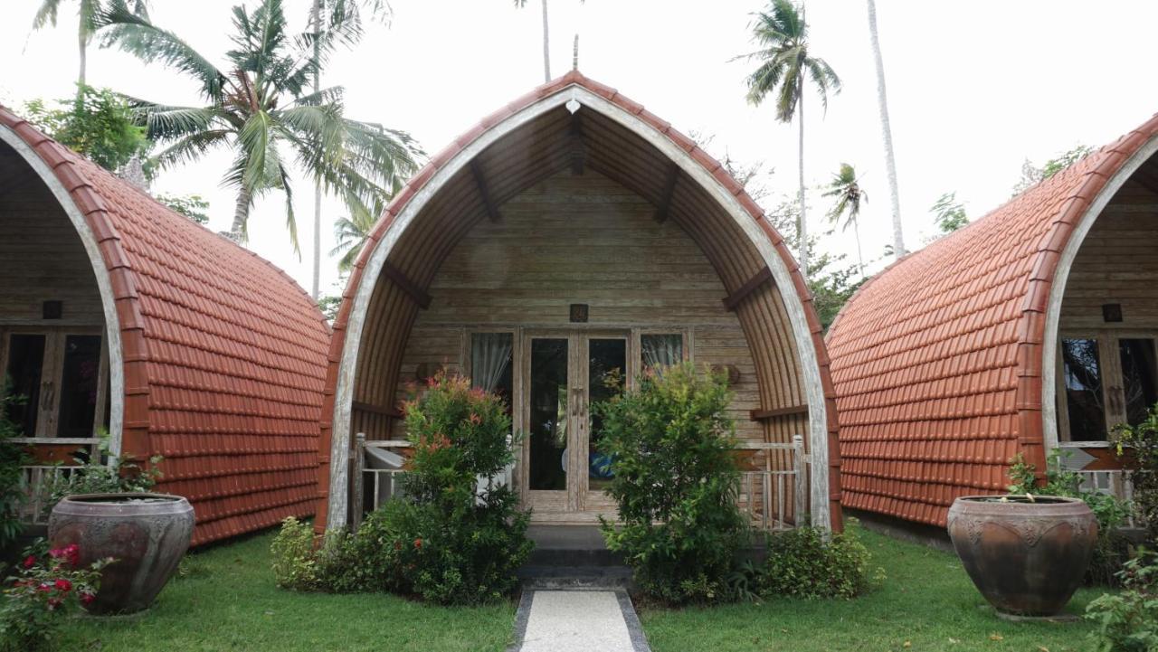 Puri Rinjani Bungalows & Hostel Kuta  Exterior photo